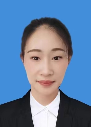 李秋燕 证件照.jpg